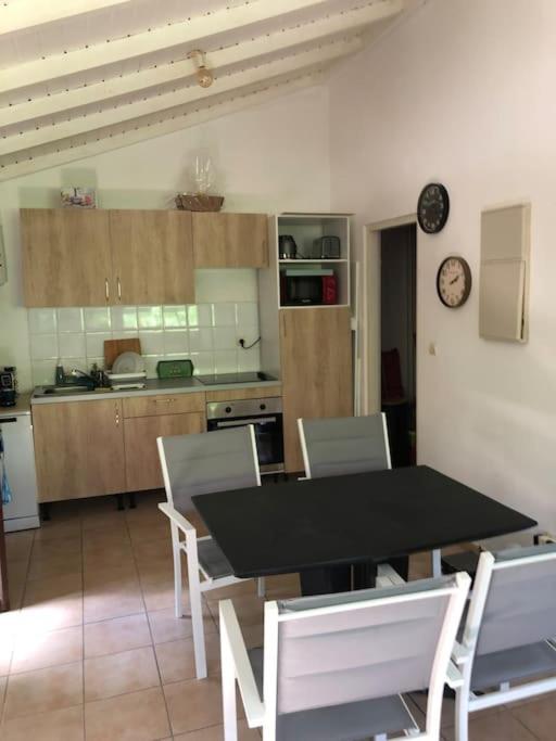 Duplex "Toti La" Acces Direct A La Plage De Malendure-Bouillante Appartement Buitenkant foto